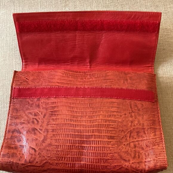 Donna Karan New York Vintage Cosmetic Bag with Terry Cloth Lining Red Leather. - Picture 4 of 9